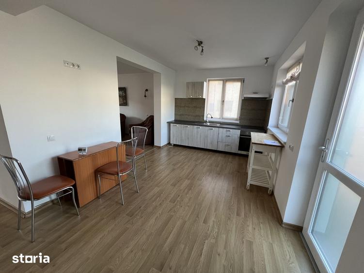 Casă cu 4 camere decomandat cu Teren 250 Mp în Ștrand