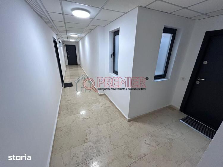 Apartament cu 3 camere în Apărătorii Patriei