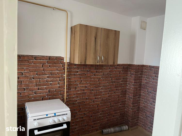 Apartament cu 3 camere decomandat în George Enescu