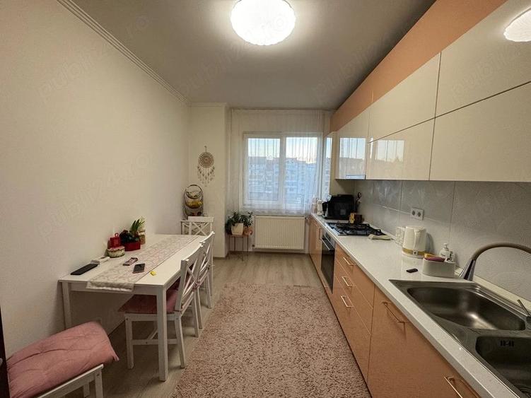 Apartament cu 2 camere decomandat în Pietroasa