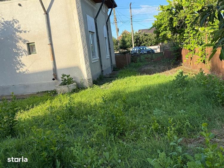 Casă cu 3 camere în Dumbrava