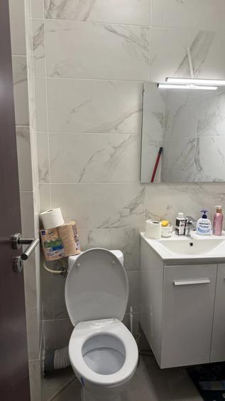 Apartament cu 3 camere decomandat în Exterior Vest