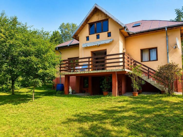 Casă cu 4 camere în Provița de Sus