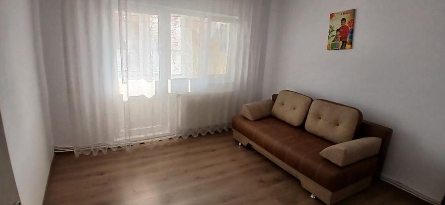 Apartament cu 2 camere decomandat în Câlnic