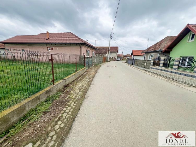 Teren Construcții intravilan de 1708 mp, în Crăciunelu de Jos
