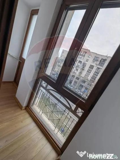 Apartament cu 3 camere decomandat în Națiunile Unite
