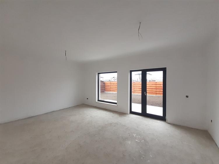Casă cu 4 camere cu Teren 246 Mp în Valea Lupului