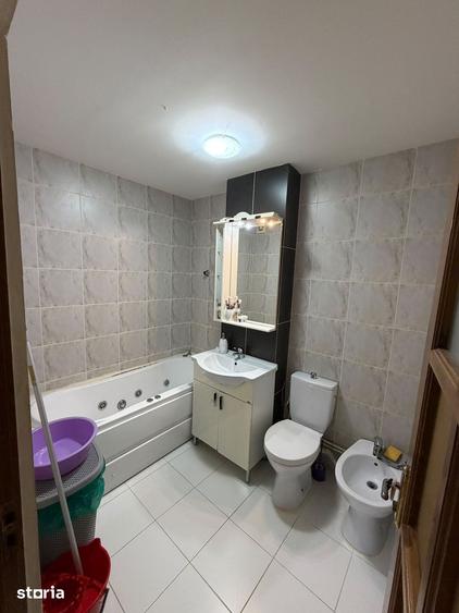 Apartament 4 camere, Craiovi?a centrala 2/4 - 9