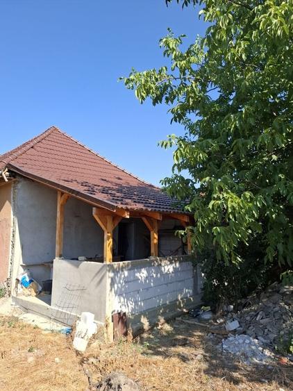 Casă cu 4 camere în Cicir