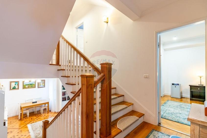 Casă individuală cu 6 camere cu Teren 140 Mp în Brâncoveanu