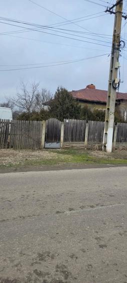 Casă cu Teren 2400 Mp în Glodeanu Sărat