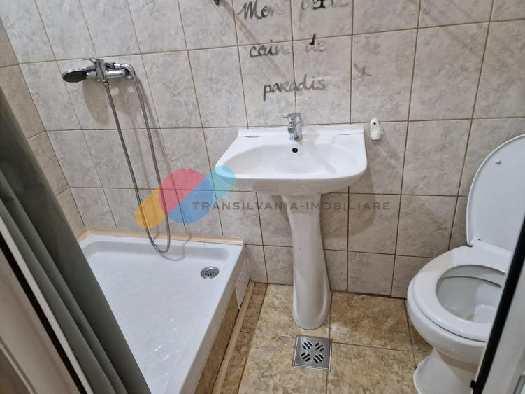 Apartament cu 2 camere decomandat, mobilat în Central