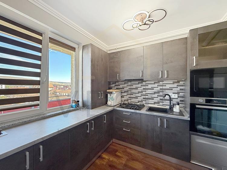 Apartament cu 2 camere semidecomandat, mobilat în Florești
