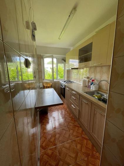 Inchiriez apartament 2 camere - 8