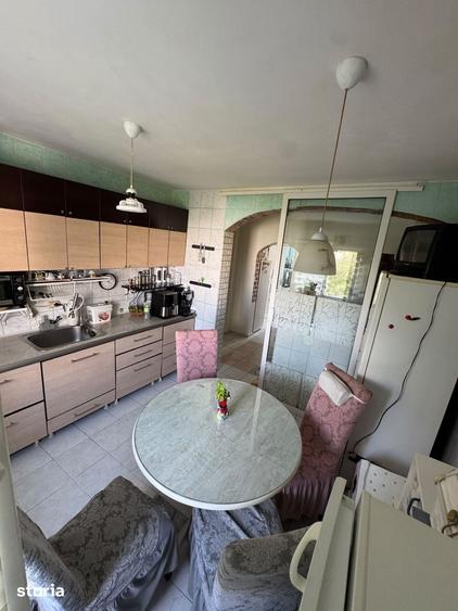 Apartament cu 3 camere decomandat în Nerva Traian