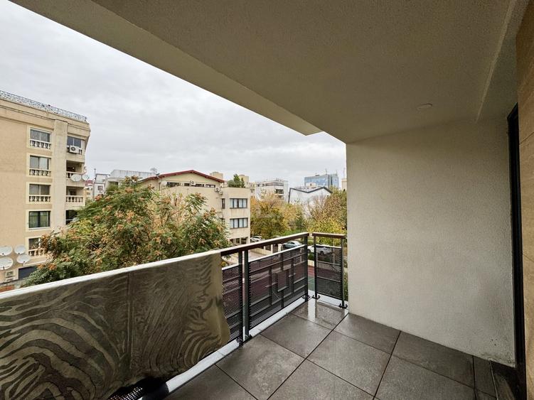 Apartament cu 2 camere semidecomandat, mobilat în Herăstrău