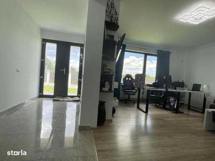 Casă cu 4 camere în Central