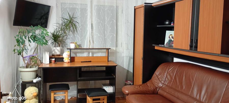 Apartament cu 3 camere decomandat, mobilat în B-dul București