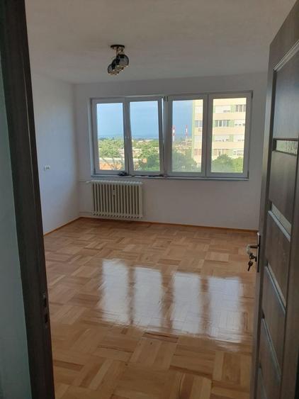 Apartament cu 2 camere decomandat în Podgoria