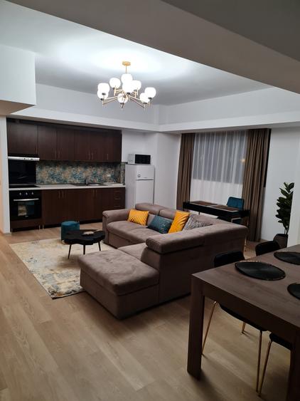 Apartament cu 2 camere decomandat, mobilat în Faleza Nord