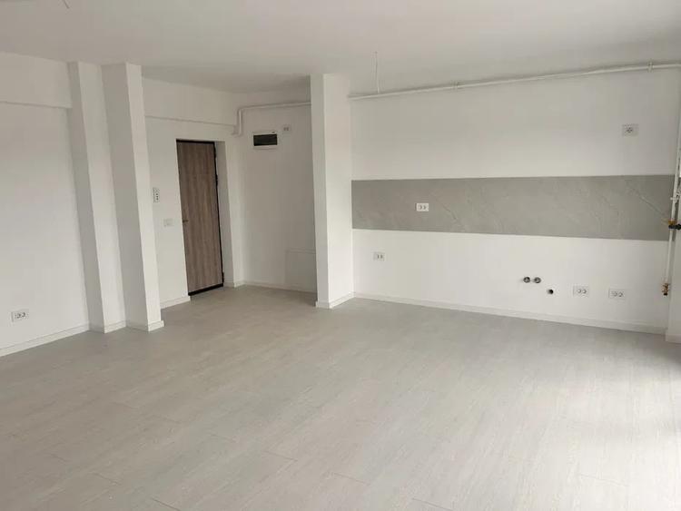 Apartament cu 2 camere semidecomandat în Sud