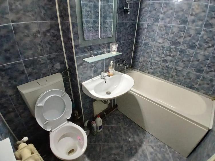 Apartament cu 2 camere decomandat, mobilat în Nicolina