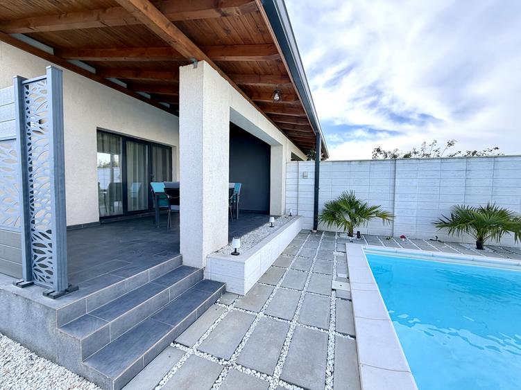 Duplex cu 4 camere cu Piscina în Dumbrăvița