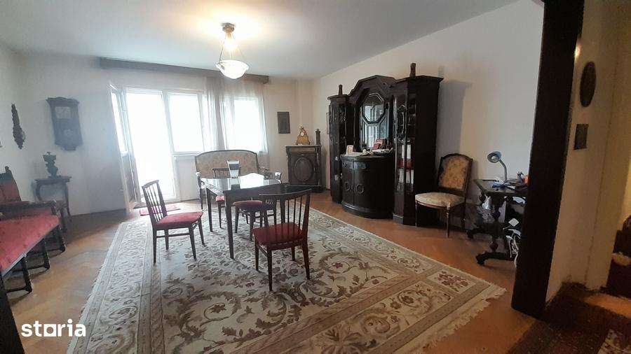 Apartament cu garaj ?i balcon intre Pia?a Victoriei ?i Piata Romana - 13