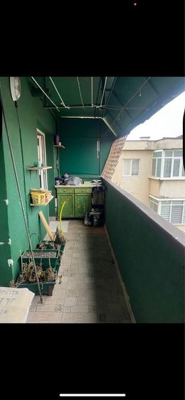 Apartament cu 4 camere decomandat în Mihai Bravu