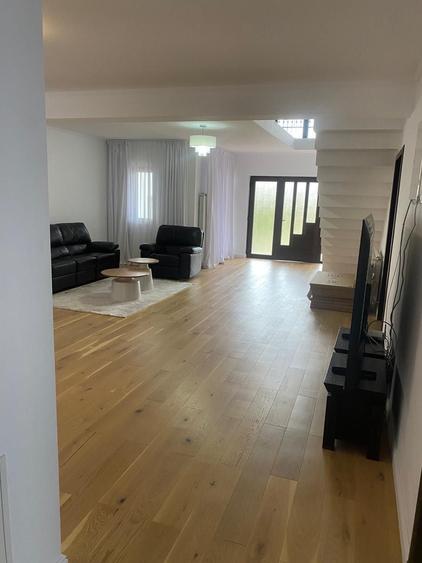 Casă cu 2 camere în Central