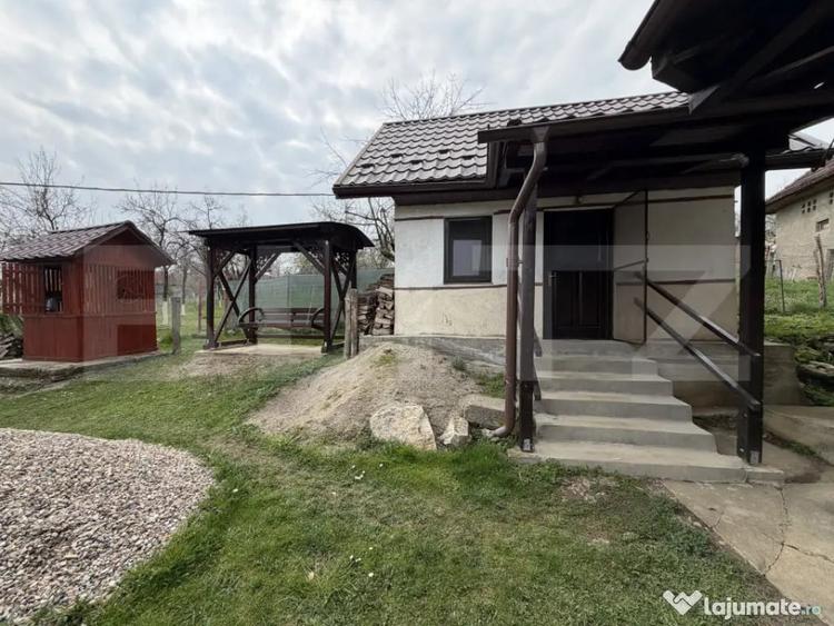 Casă cu 3 camere cu Teren 2000 Mp în Prodănești