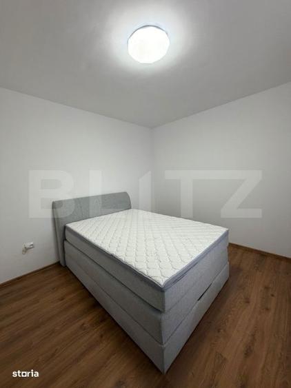 Apartament cu 3 camere semidecomandat în Florești