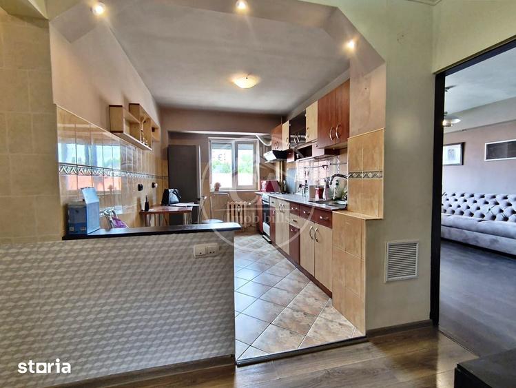 Apartament cu 4 camere decomandat în Rogerius