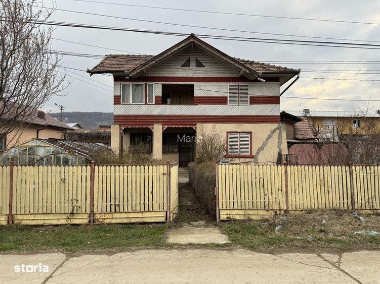 Casa + teren de vanzare