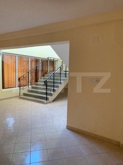 Spațiu comercial, de 750 mp, în Moreni