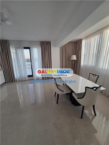 Penthouse cu 4 camere decomandat în Craiovei