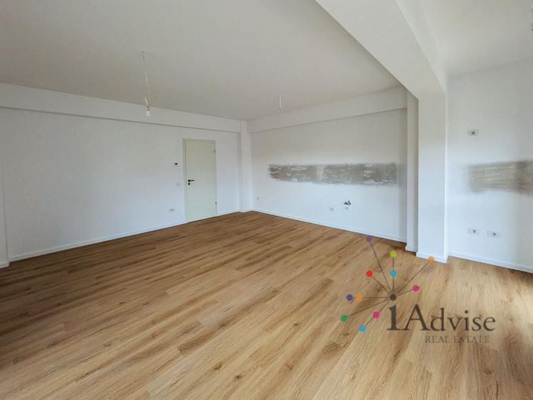 Apartament cu 2 camere decomandat, mobilat în Tractorul