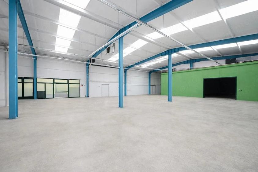 Spațiu comercial, de 595.7 mp, în Central