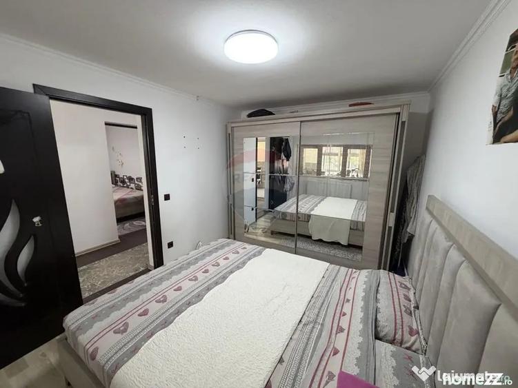 Casă cu 3 camere cu Teren 443 Mp în Central