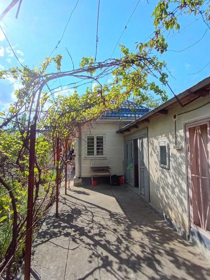 Casa si teren Slobozia Conachi (la 25km de Galati), 4 camere, 100mp utili, 740mp teren, zona linistita, neinundabil, intre case - 3