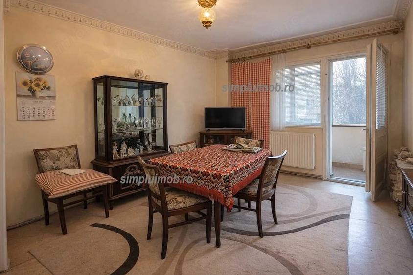 Apartament cu 3 camere decomandat în Alexandru Obregia