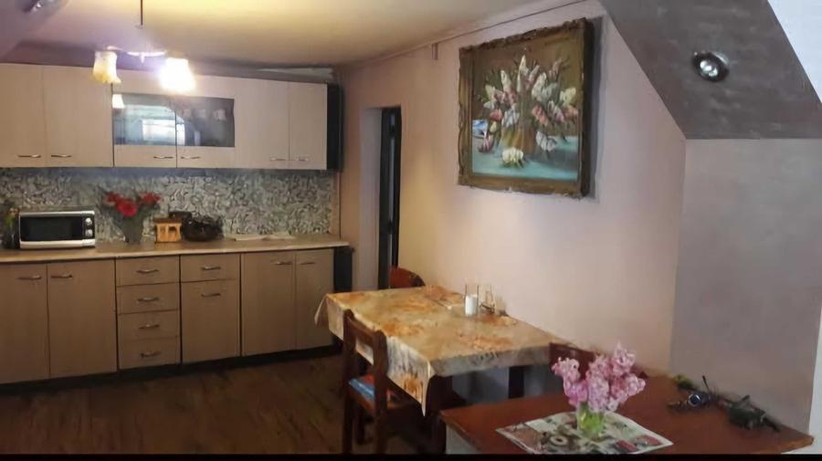 Casă cu 2 camere decomandat cu Teren 952 Mp în Centura