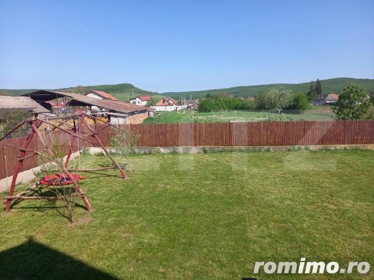 Casă cu 8 camere cu Teren 3500 Mp în Central
