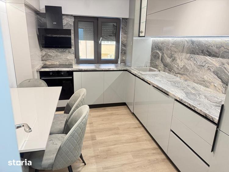 Apartament cu 3 camere decomandat în Central