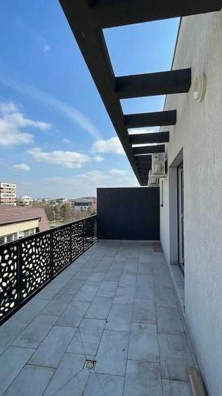 Apartament cu 2 camere în Apărătorii Patriei