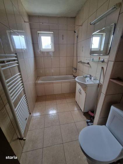 Apartament cu 3 camere în Florești