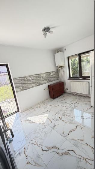 Casă cu 3 camere în Valea Lupului