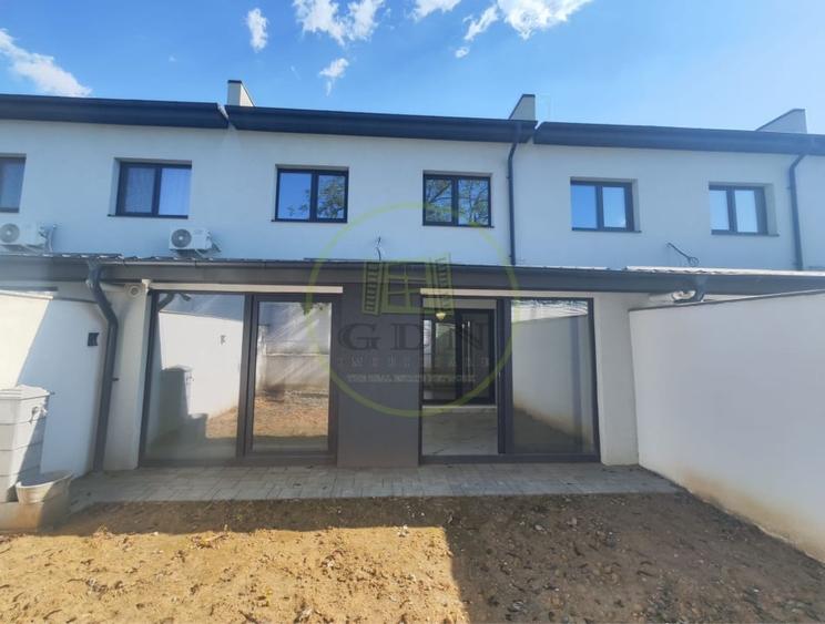 Casă individuală cu 5 camere cu Canalizare în Bariera Vâlcii