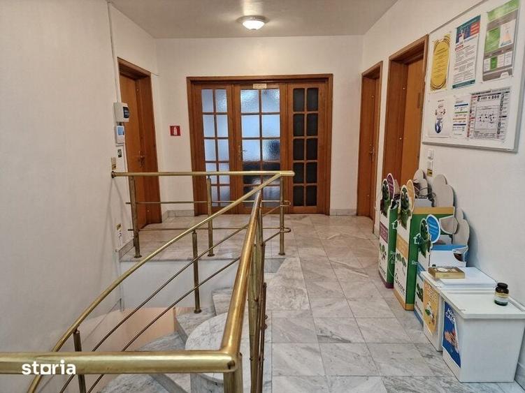 Casă cu 10 camere cu Teren 706 Mp în Unirii