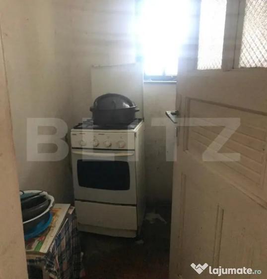 Casă cu 4 camere cu Teren 3920 Mp în Ulmi